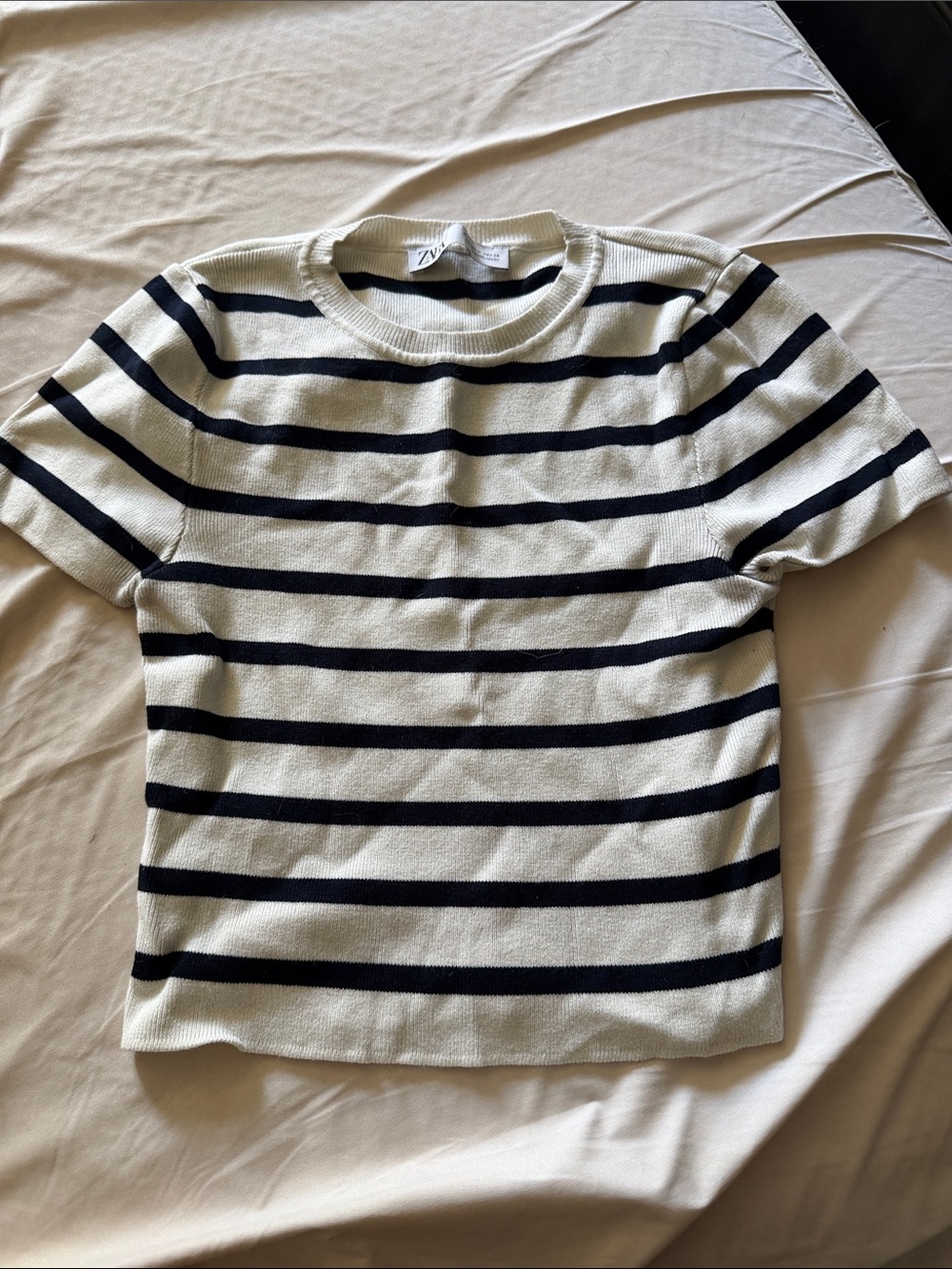 Zara Navy & White Striped Short Sleeve Knit Top